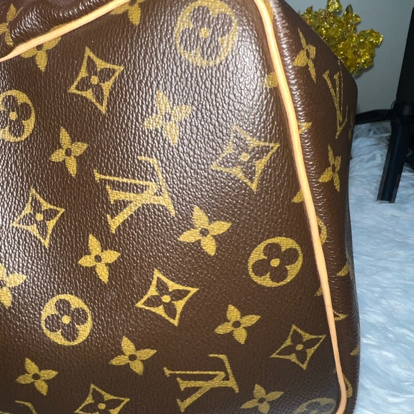 Louis Vuitton Keepall 45 - Picture 8 of 15